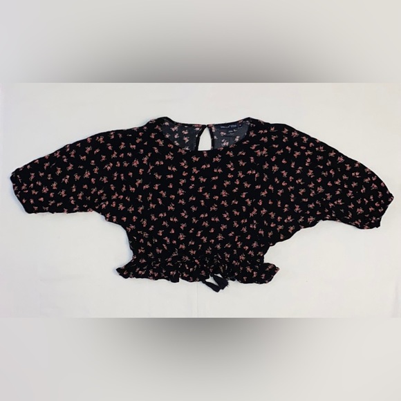 Vanilla Star Floral Boho Cropped Blouse - Picture 7 of 14